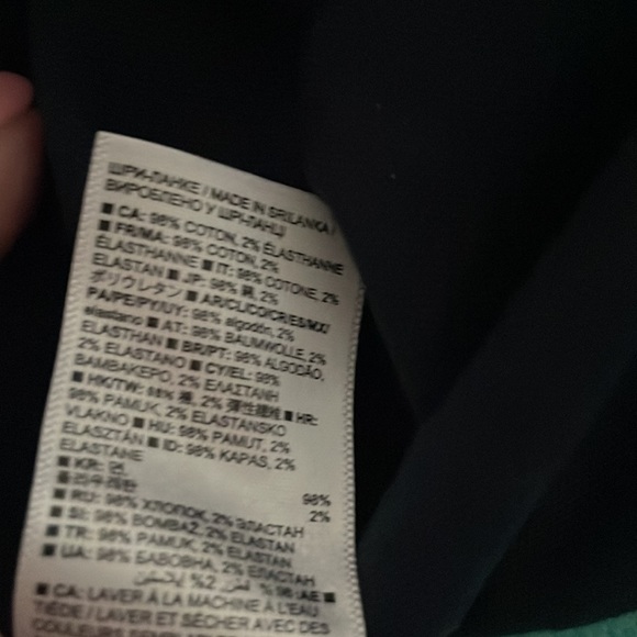 Gap standard fit stretch button down size xl - Picture 6 of 8